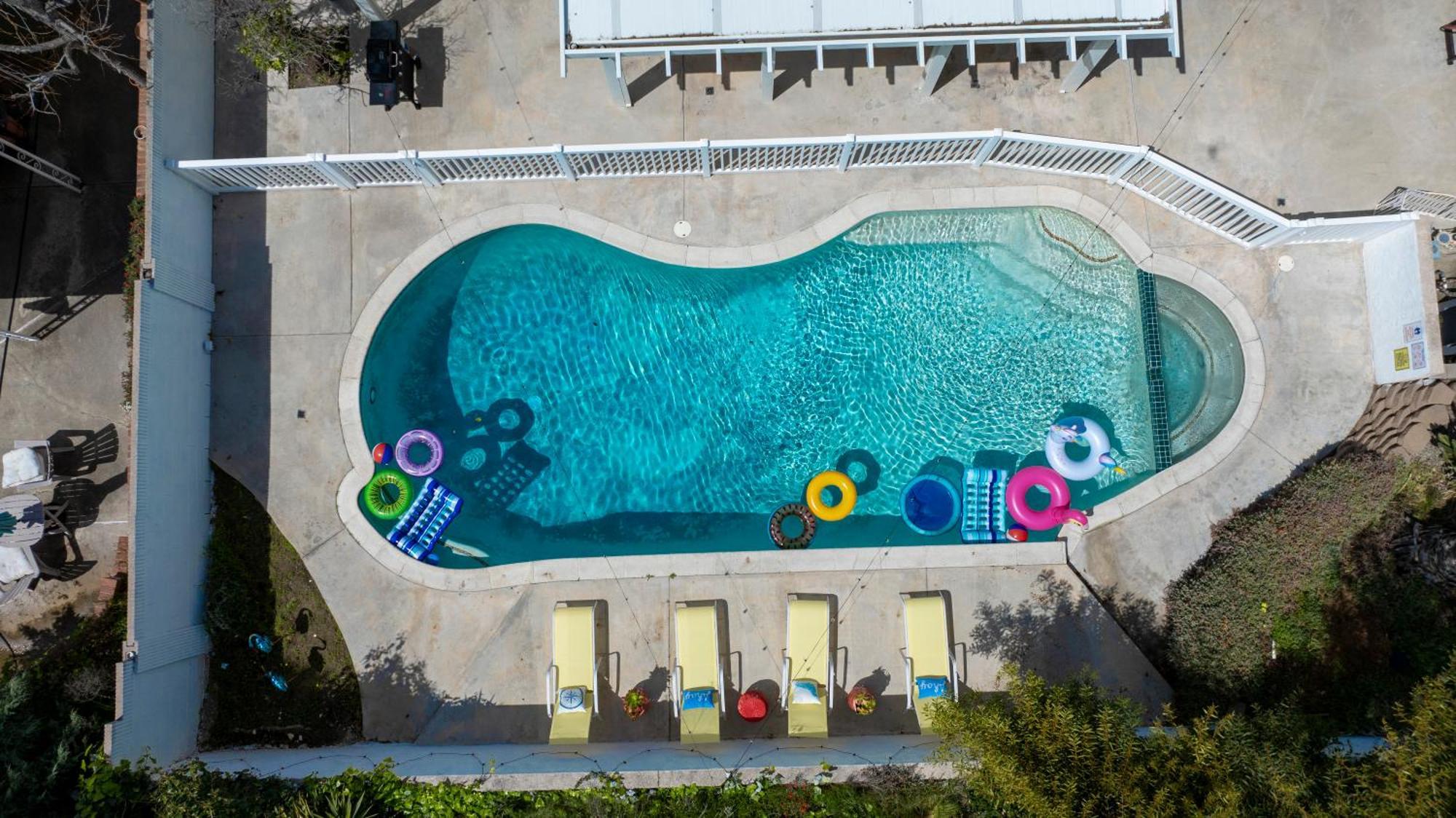 מיסיון וייחו Stunning Coastal Escape With Private Pool, Spa, Arcade, Disney, Beach מראה חיצוני תמונה