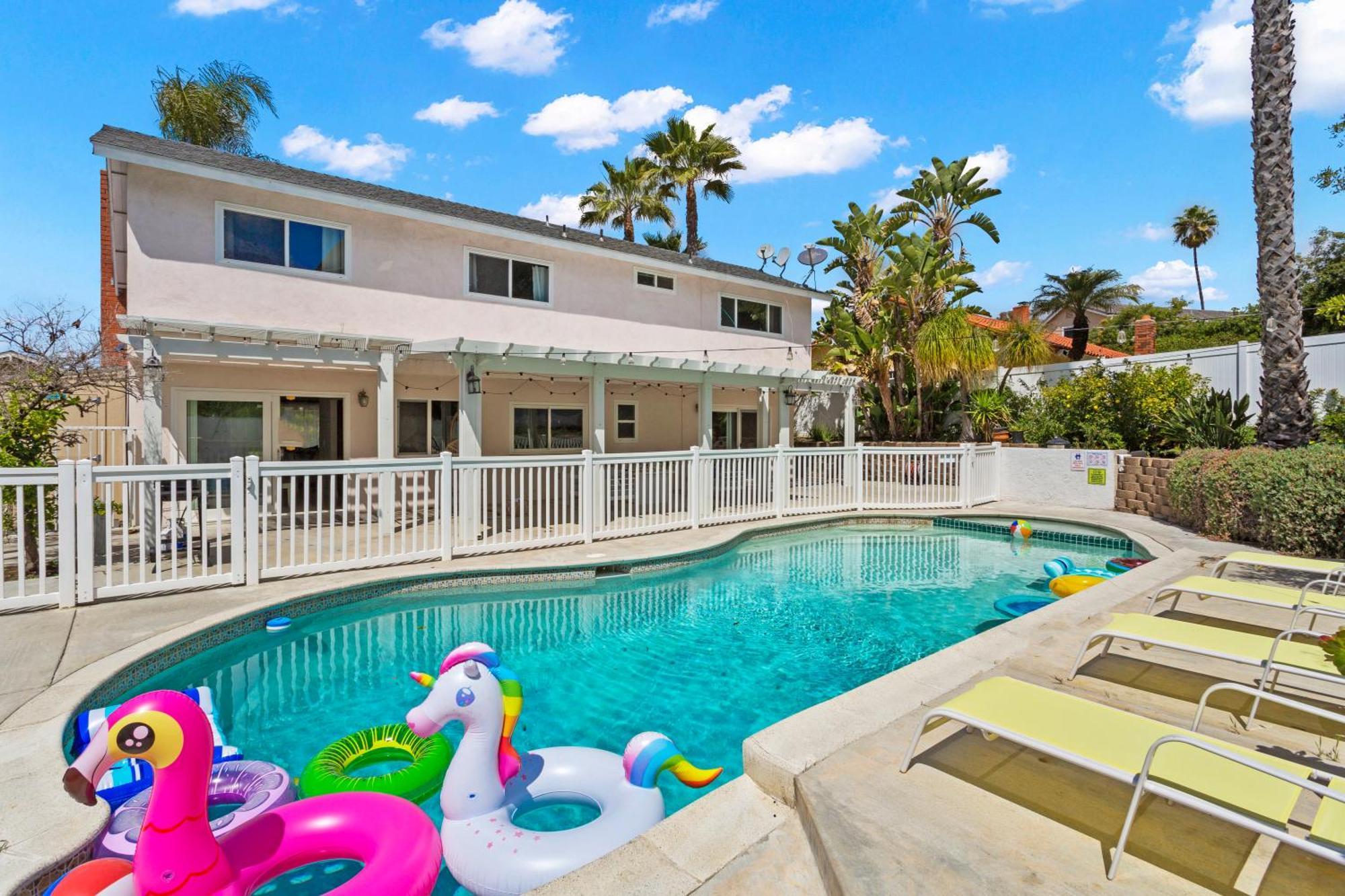 מיסיון וייחו Stunning Coastal Escape With Private Pool, Spa, Arcade, Disney, Beach מראה חיצוני תמונה
